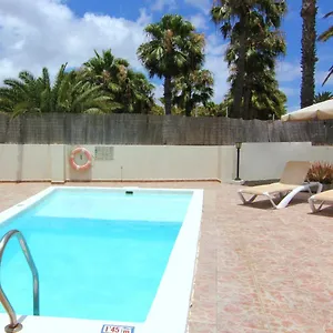 Villa Luna, Tías