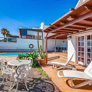 Villa Villa Tías, Tías